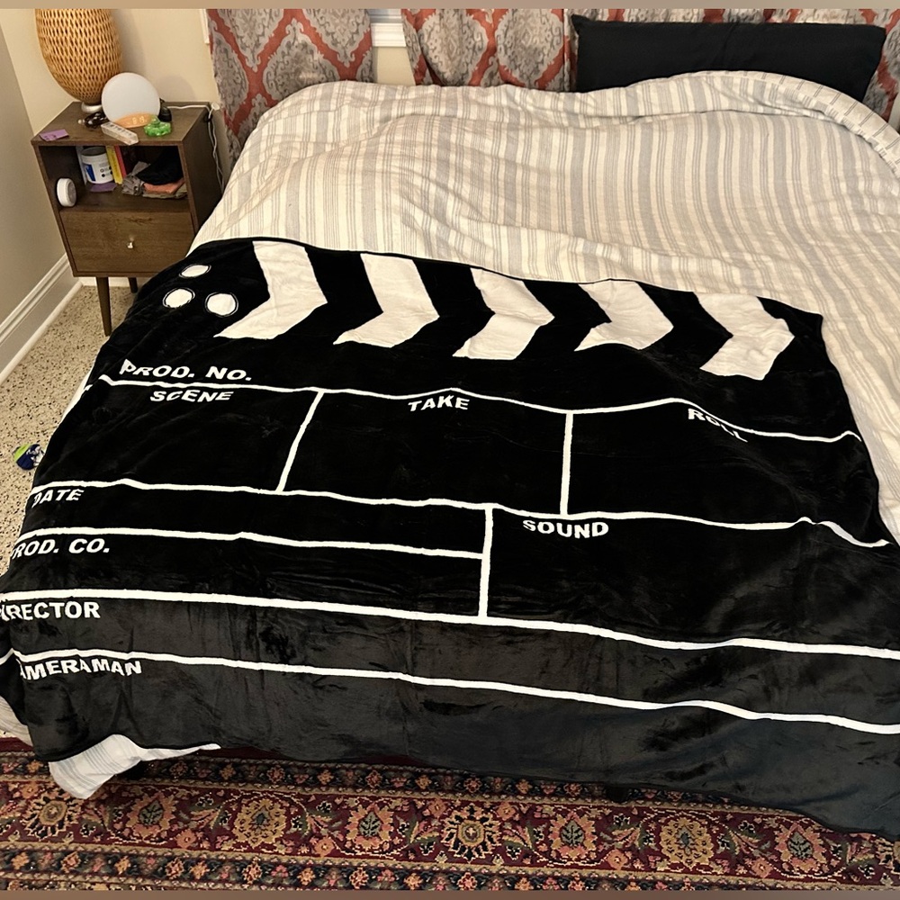 Black and White Film Clapperboard Throw Blanket